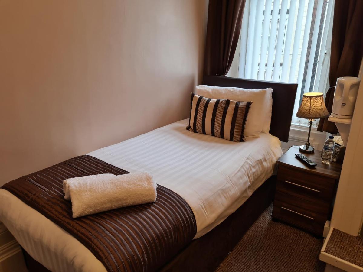 The Penkelie Hotel Southport Kültér fotó